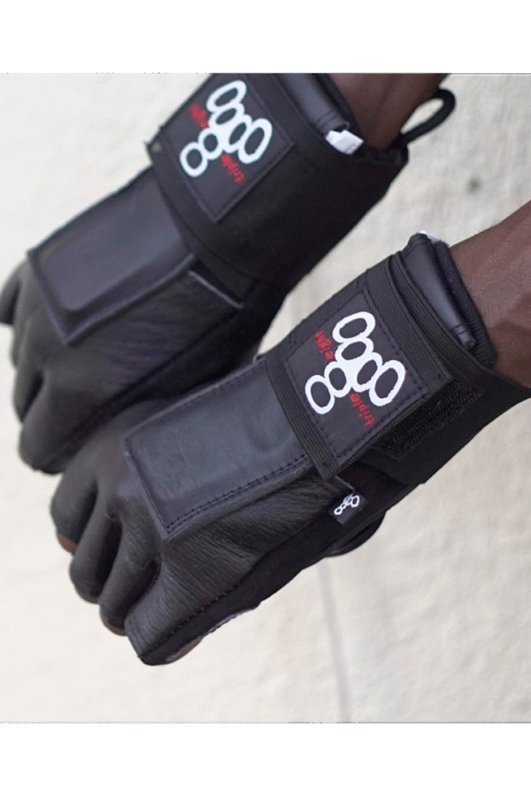 Guantes -Triple Eight Hired Hand